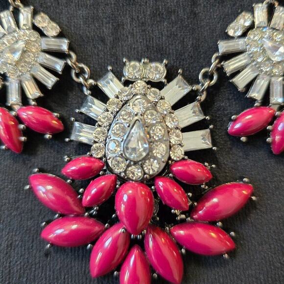 Womens Pink Rhinestone Flower Shaped Silver Tone Chain Necklace with Lobster Cla - Picture 6 of 7